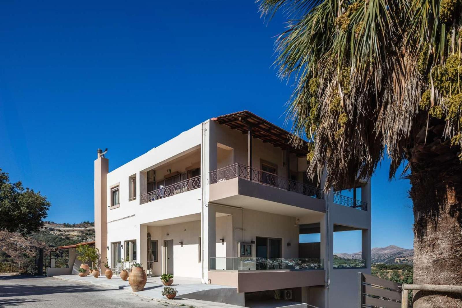 Panorama Luxury Apartment Spilion